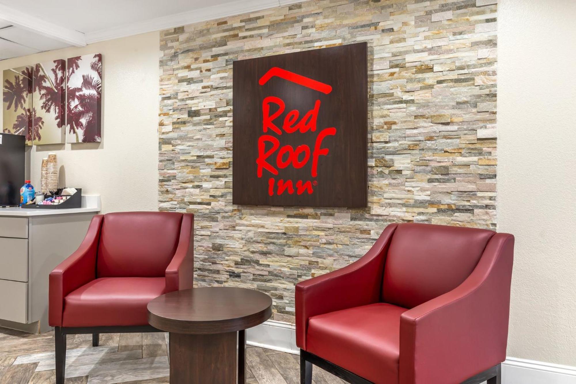 Red Roof Inn Raleigh Northeast - Downtown Exterior photo